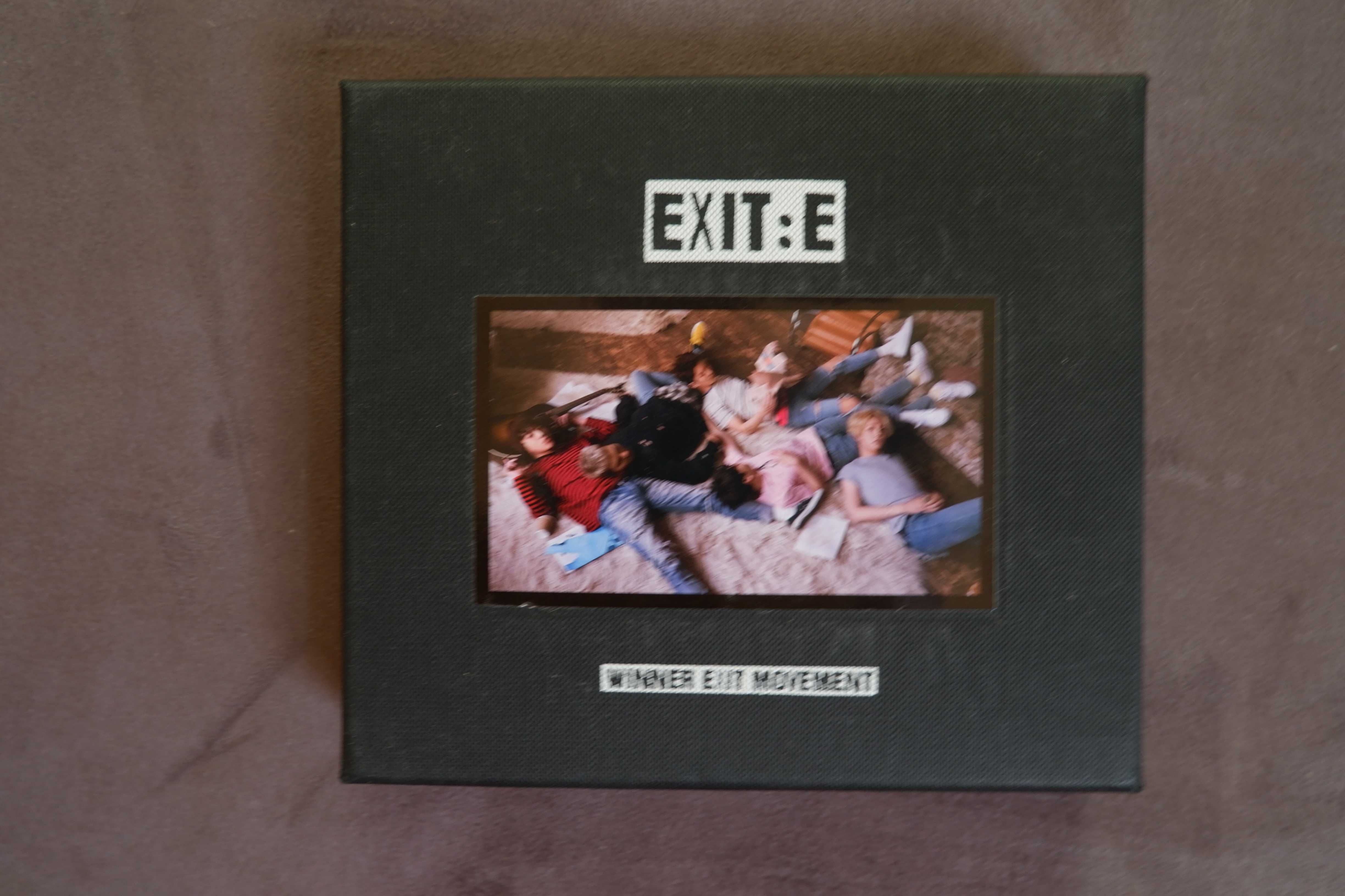 KPOP Album Winner - Exit Movement, Exit: E