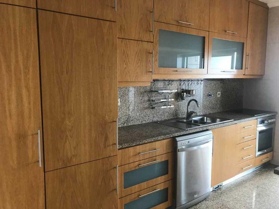 T3 Centro | último andar | cozinha equipada | garagem 2 carros fechada