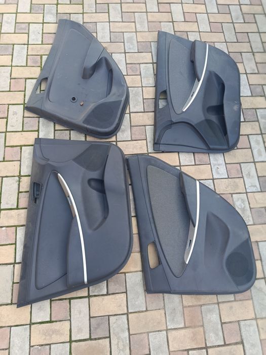 Боковое стекло Hyundai accent 11-17 год