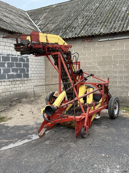 Zbieracz-podbieracz do cebuli Z437 firmy Krukowiak