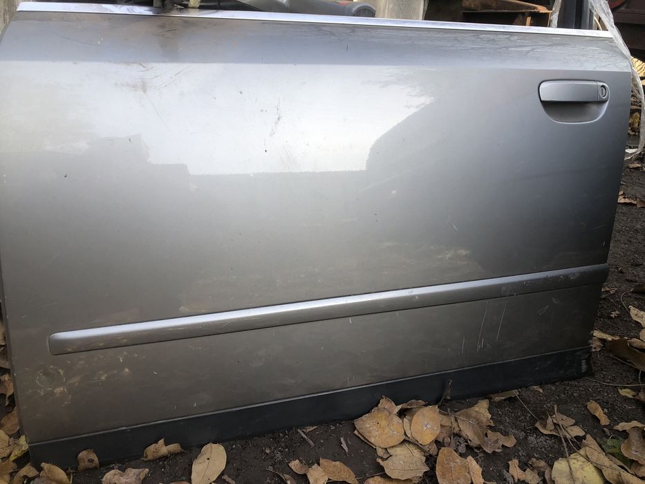 Дверка водійська ауді а4б6