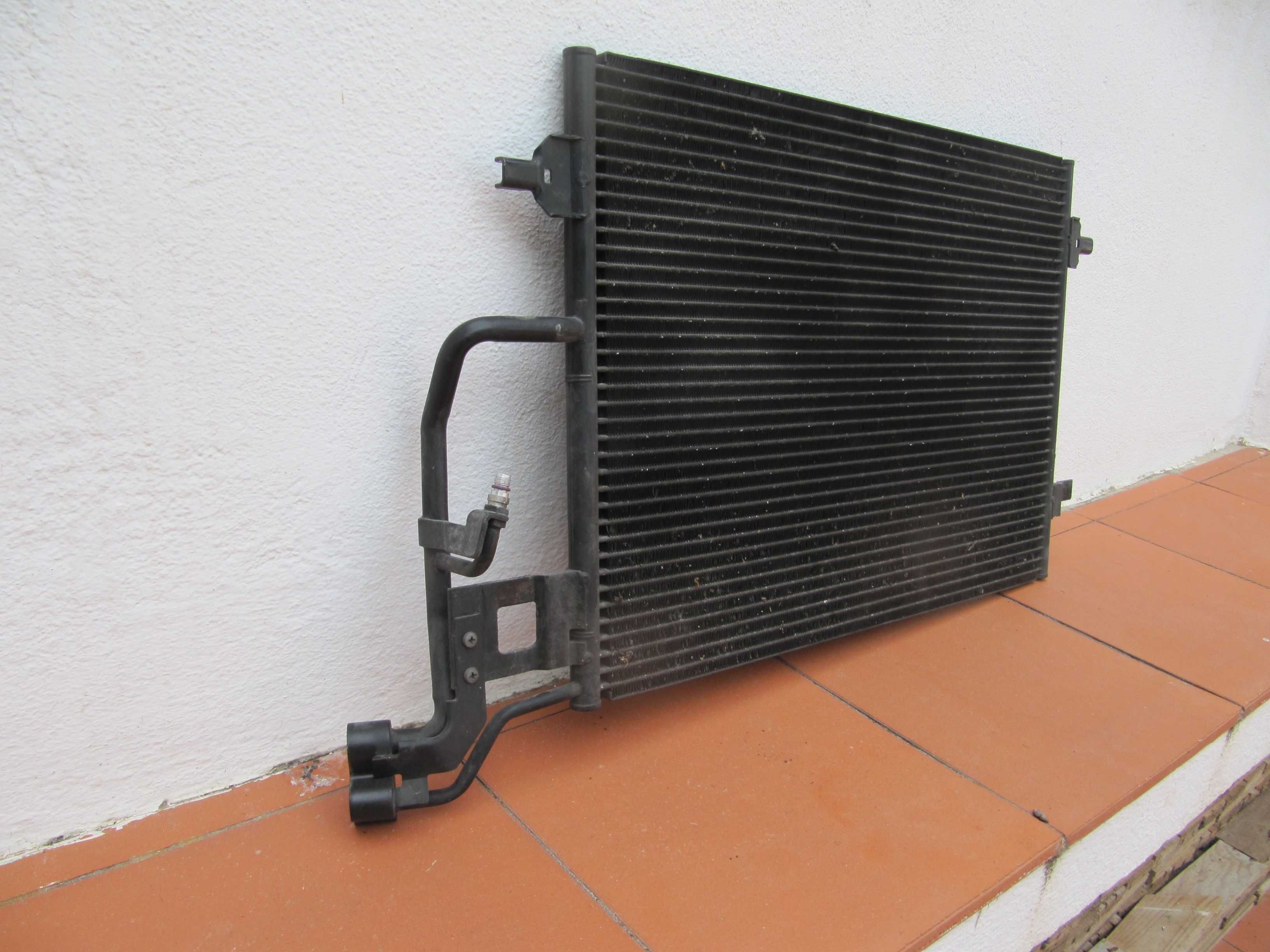 radiador / condensador de ar condicionado VW Passat