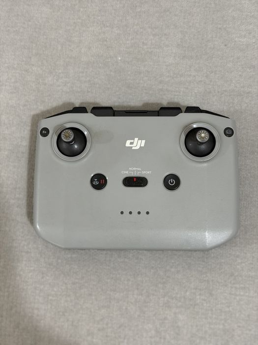 Drone DJI MAVIC 3 c/ 2 baterias extra