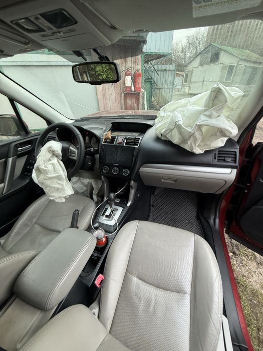 Subaru Forester 2014 рік