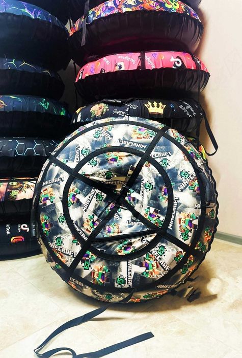 Крутий тюбінг тюбинг плюшка таблетка ватрушка тюба санки надувні