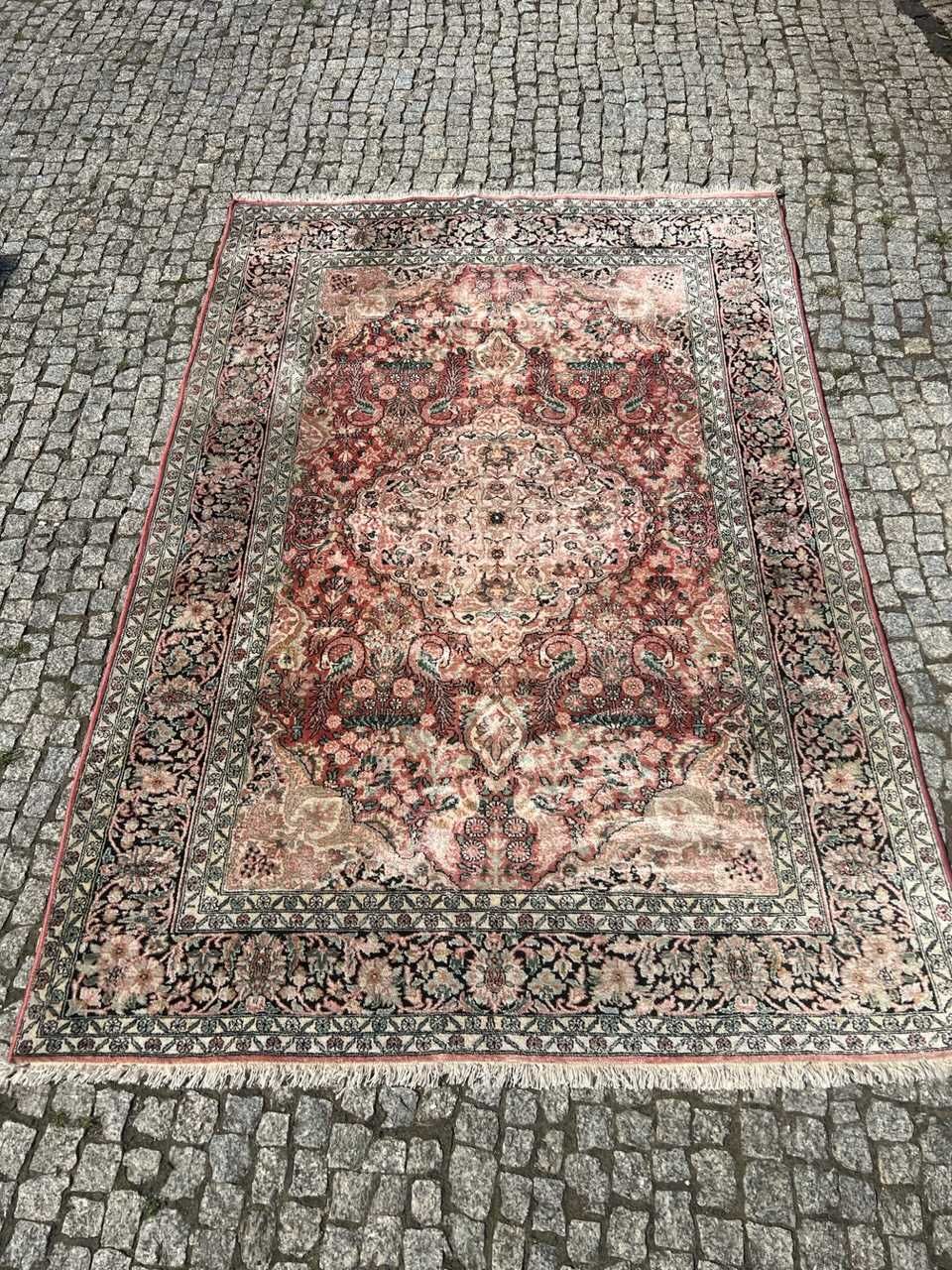 Vintage jedwabny dywan perski ręcznie tkany GHOUM 236x152 cm