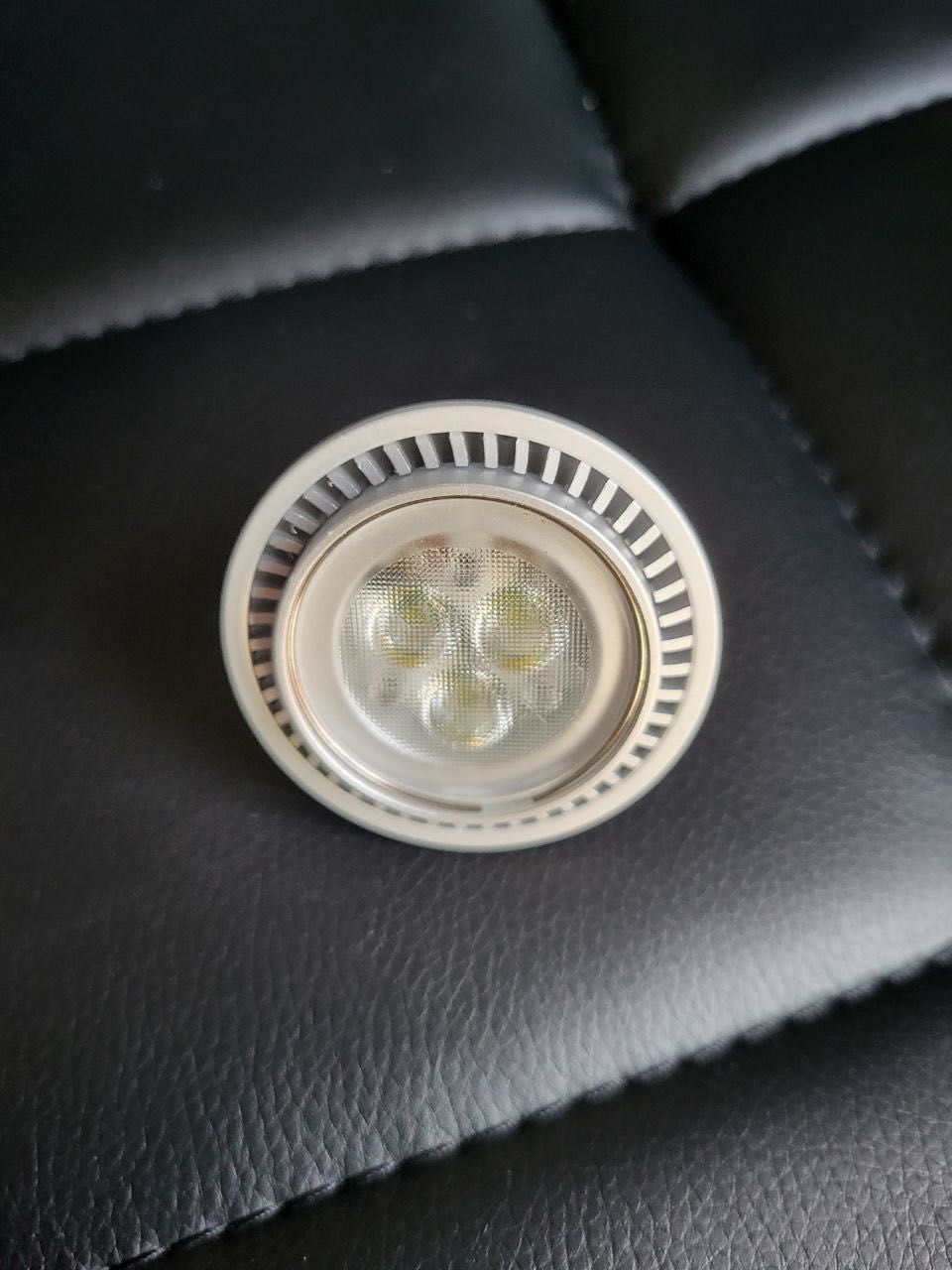 Светодиодная лампа Eurolamp SMD MR16 5W GU5.3 4000K и 6000К 12V. Б/У