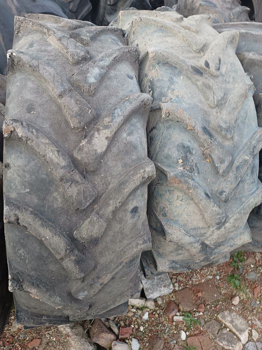 Opony 16.5/85-24 solideal ładowarka Jcb Manitou terex merlo cat