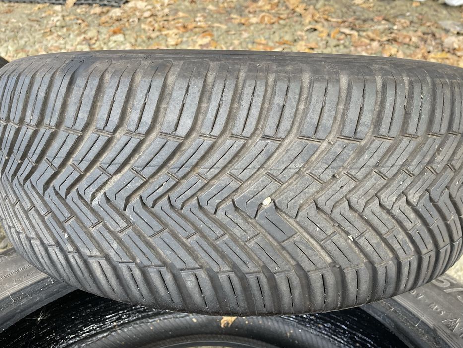 Opony zimowe Continental 235/55/18