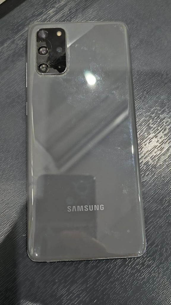 Samsung Galaxy s20+ uszkodzony
