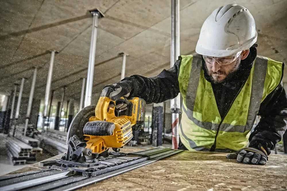 DeWALT DCS579 +кейс\ дискова аккумуляторна пила FLEXVOLT пiд шину