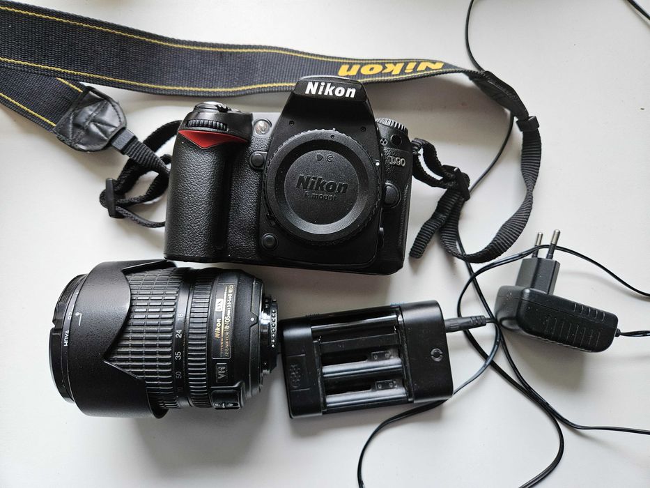 Aparat Nikon D90
