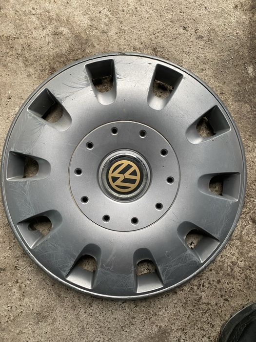 Продам  ковпак volkswagen r 16