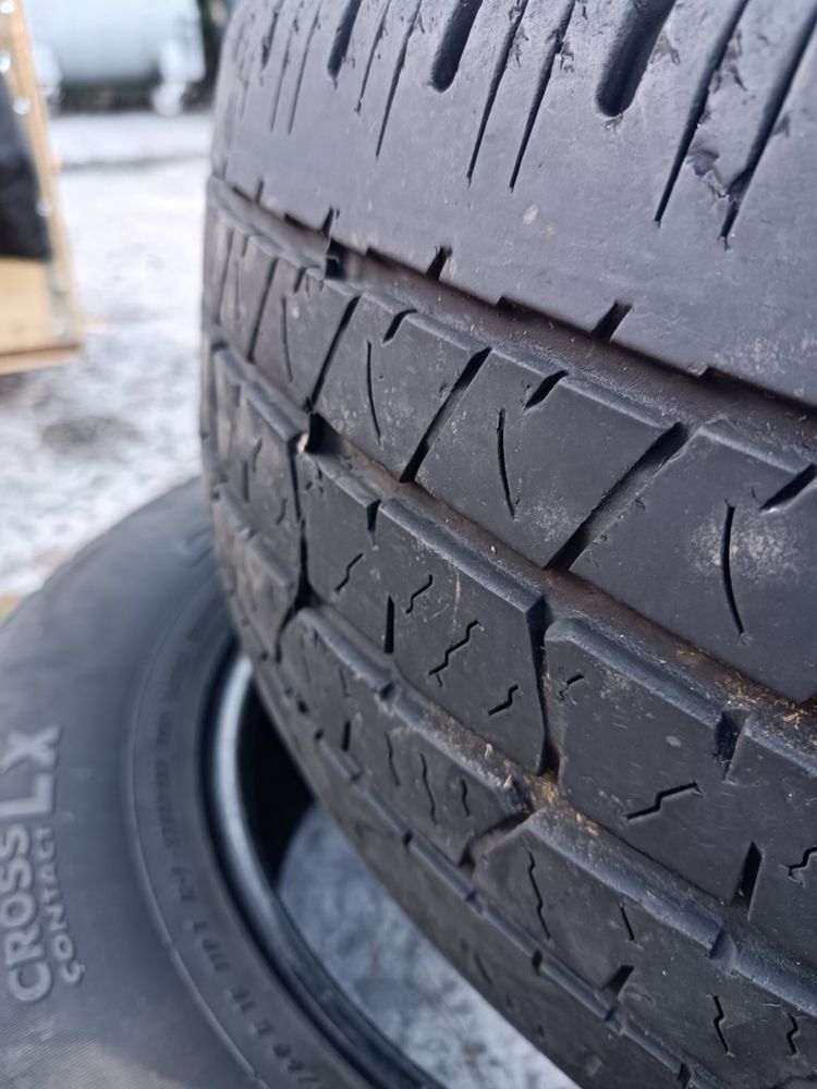 Зимова резина Continental 265/60 R18