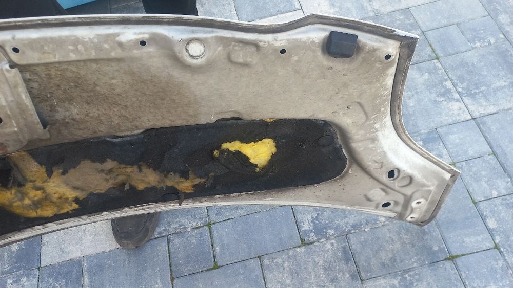 Toyota Yaris mk2 lift 09-11 maska biala 068