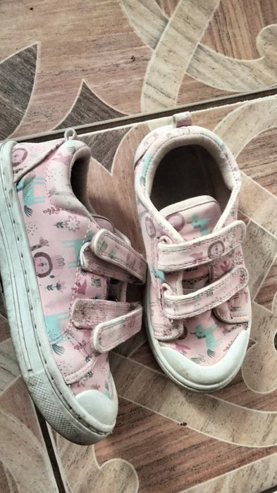 Продам кеди 25 розмір