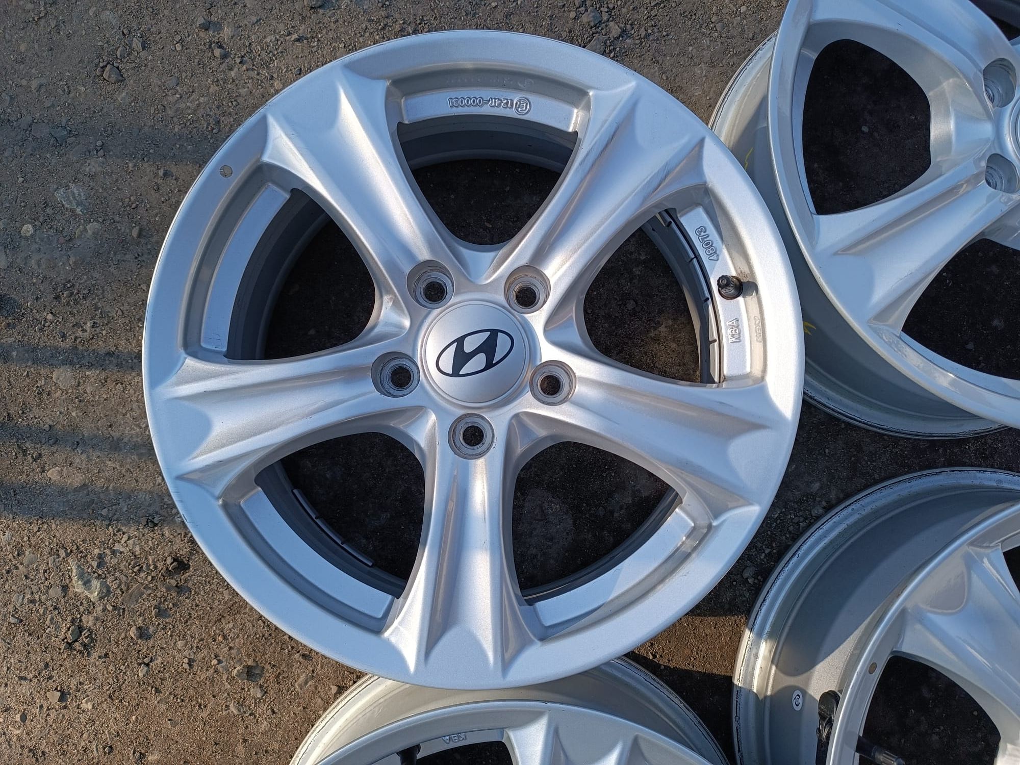 Alufelgi 16 Hyundai I30 I40 Kona Elantra Tucson Kia 5x114,3 ET45 TPMS