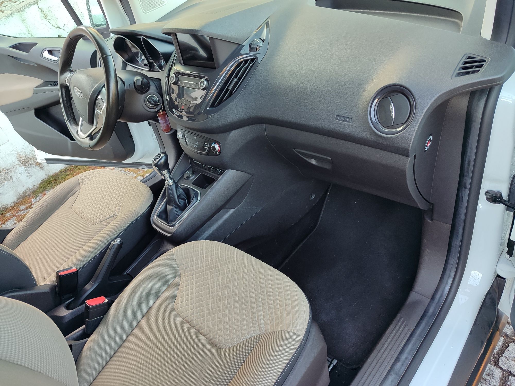 Ford Tourneo Courier 1.0 EcoBoost de 2019/03 Nacional