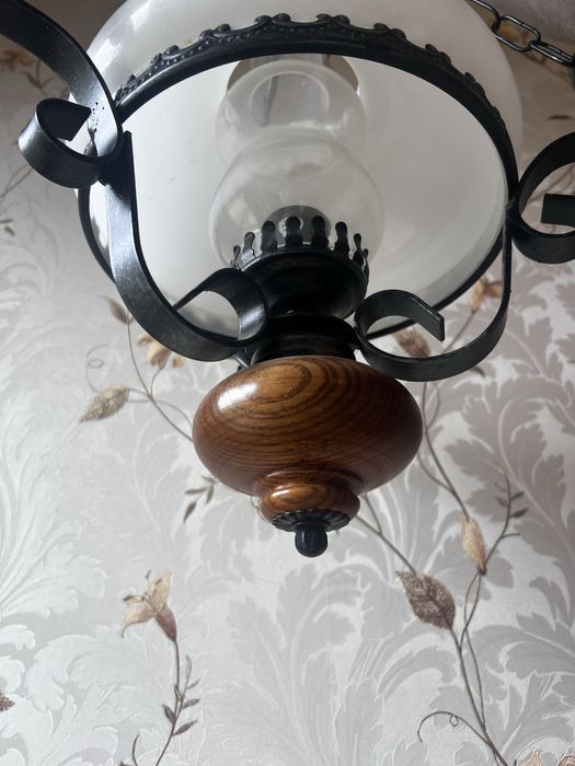 Piękna wisząca lampa