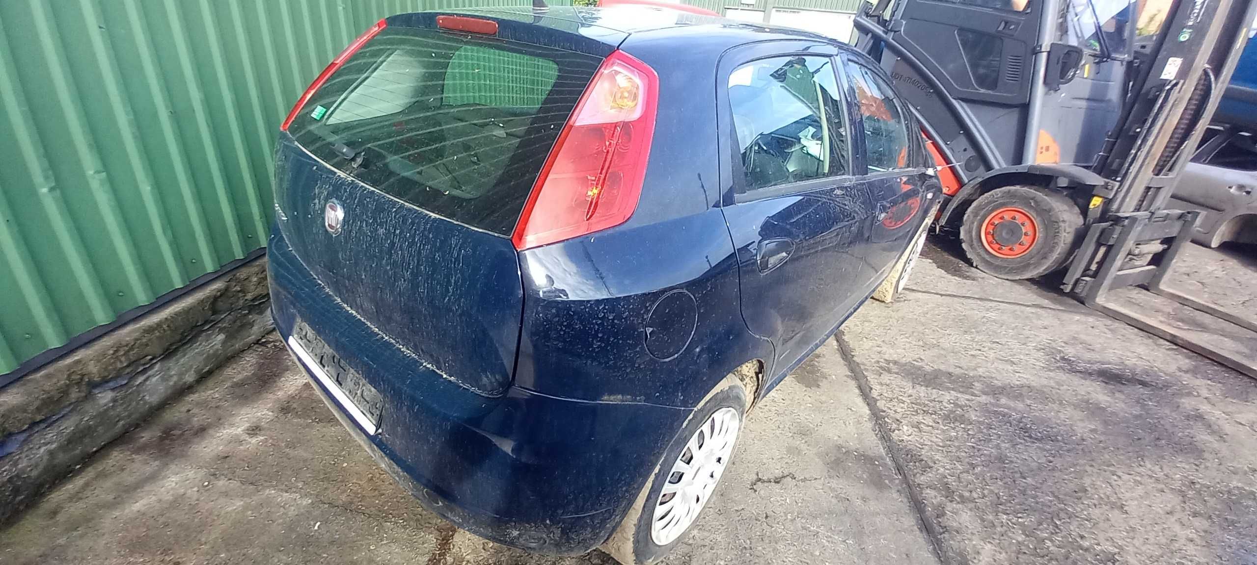 2008 Fiat Grande Punto 1.4 78KM 350A1000 kolor 475/A Silnik części