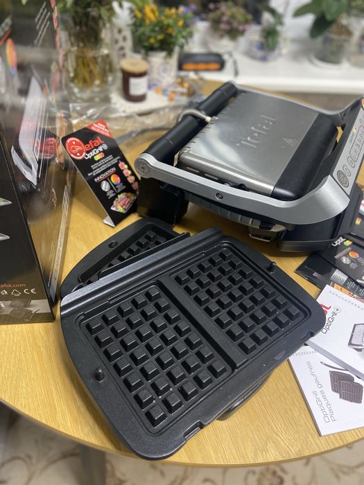 Гриль-барбекю електричний Tefal OptiGrill+ GC716D12