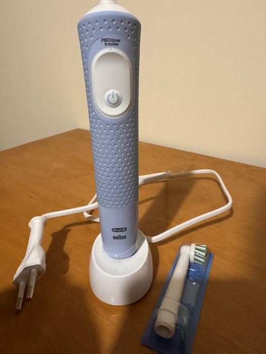 Vendo escova oral B