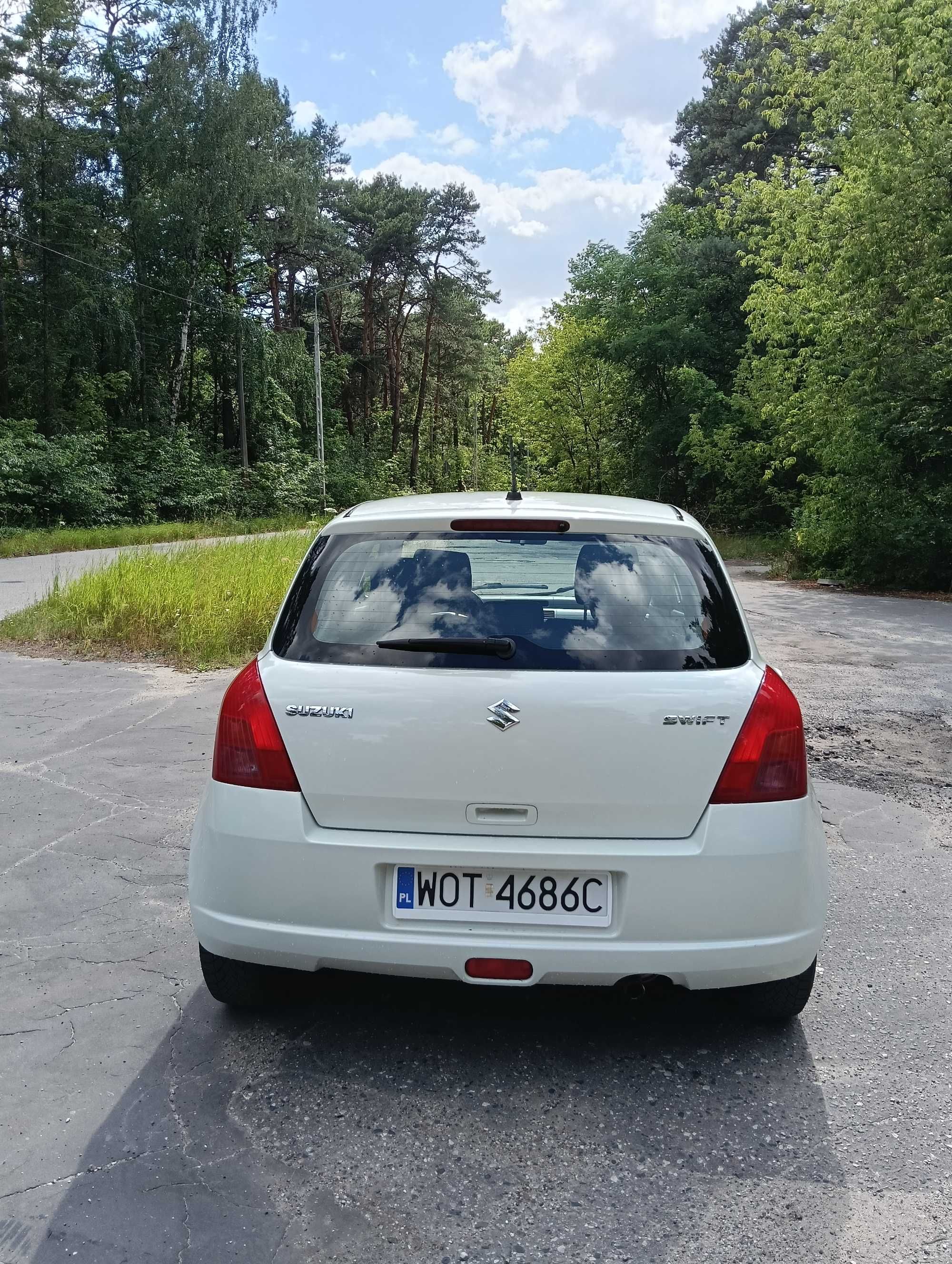 Suzuki Swift 1.3 biała perła 92KM 2006rok benzyna
