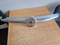Grill atrapa chrom emblemat Opel Insignia A LIFT