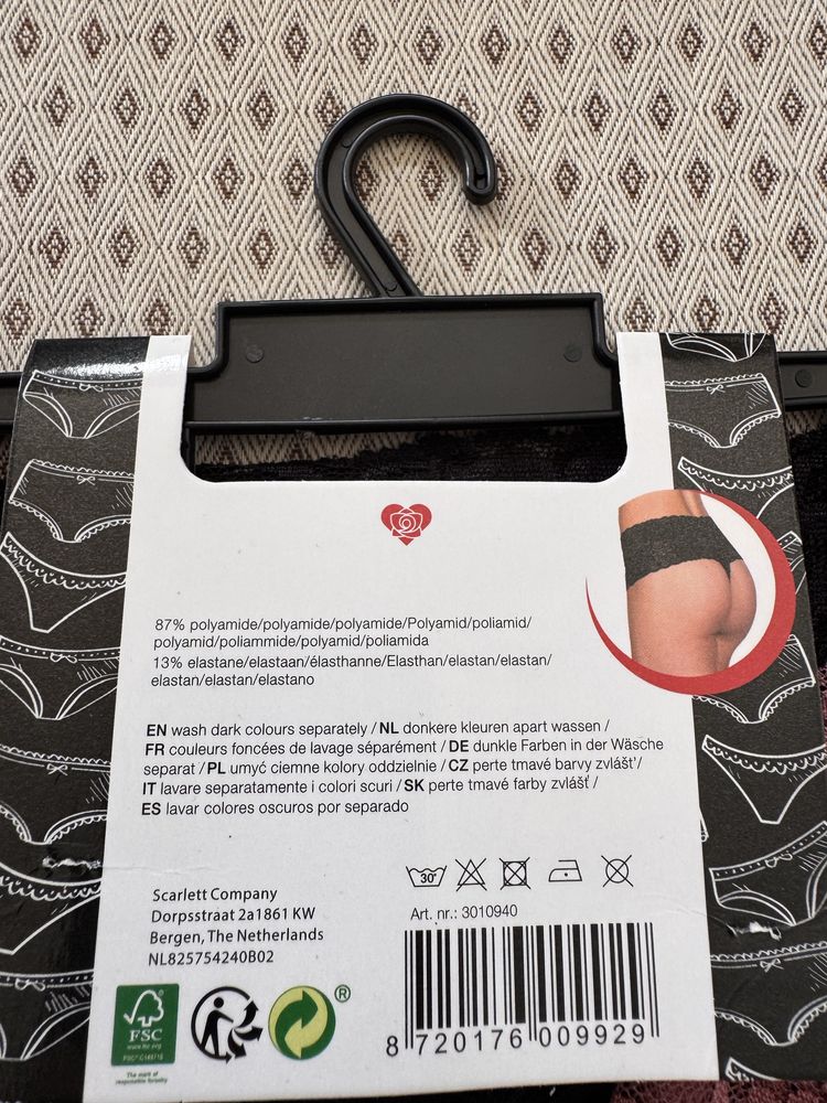 Majtki stringi 2 pary S 36-38 nowe koronkowe
