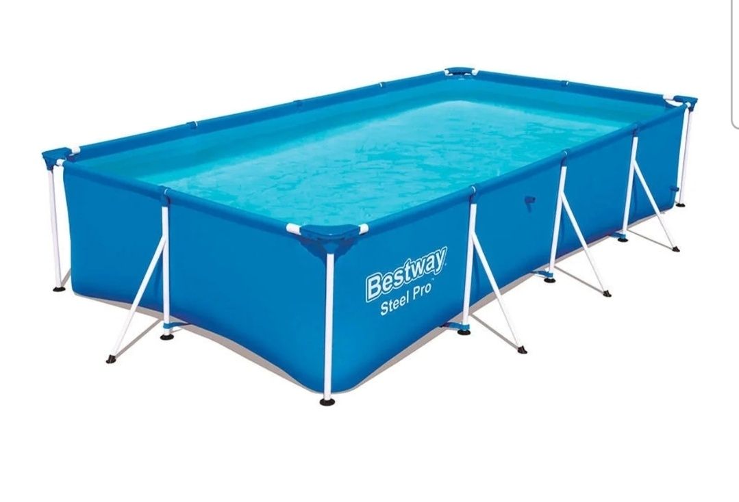 Piscina                   .
