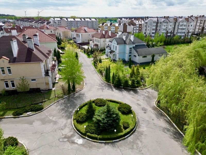 Продаж котеджу 250 м² у котеджному містечку GRAND VILLAS