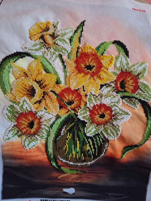 Картина "Нарциси" вишита бісером