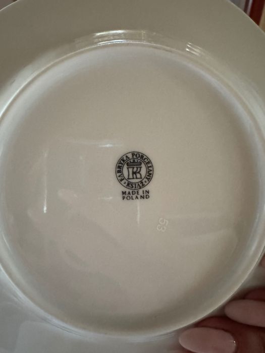 Komplet talerzy, talerzyków i misek