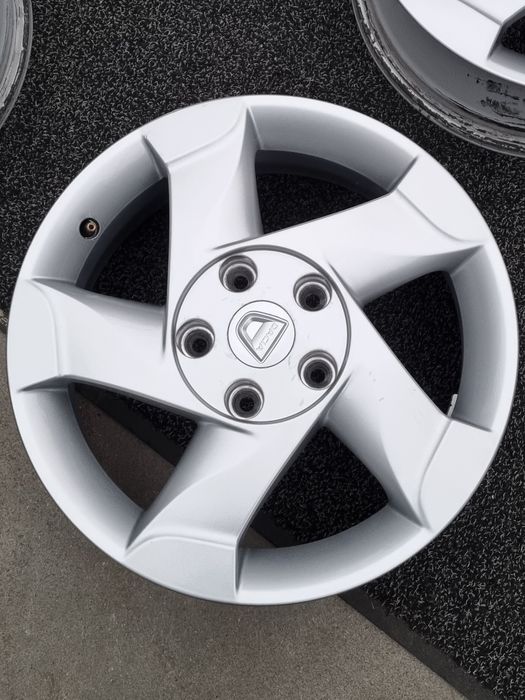 Felgi Alu 16" Dacia Duster 5x114,3 BdbStan Oryginalne