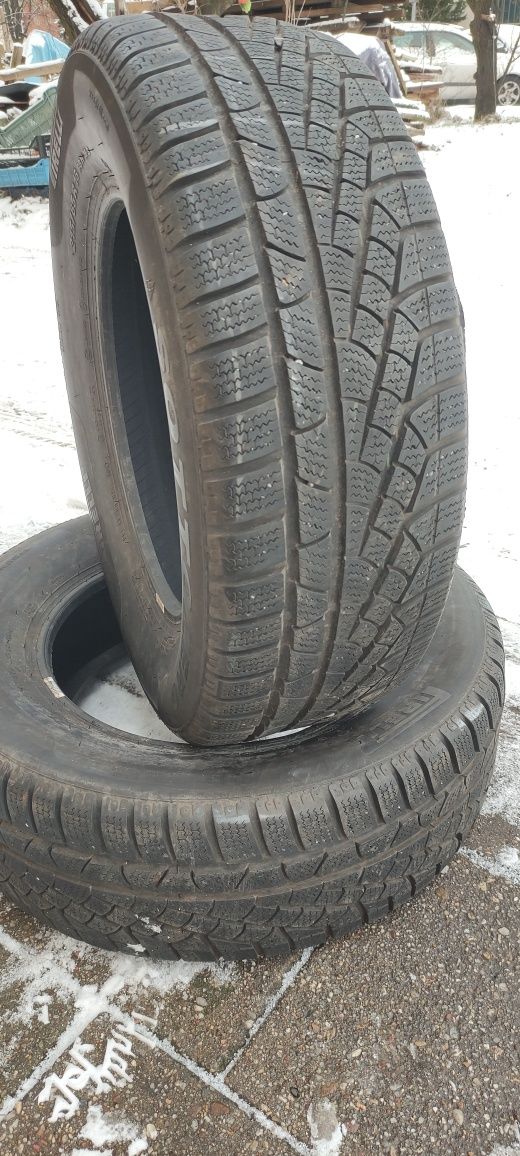 Opony zimowe z 2015r 6mm 215/65/16 Pirelli ANDB