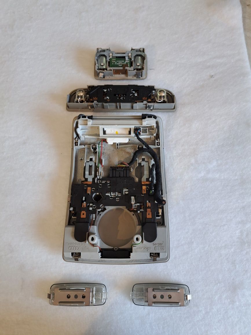 Lampki podsufitki Audi A4 B6 Kombi