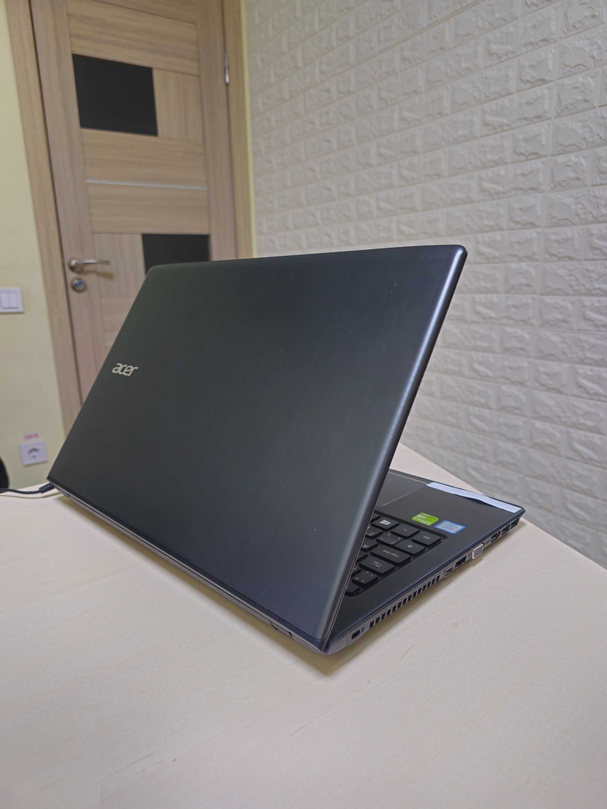 Ноутбук ACER Aspire E5-575 IlCore I3-7gen/8Gb/SSD 256Gb/GeForce940Mx
