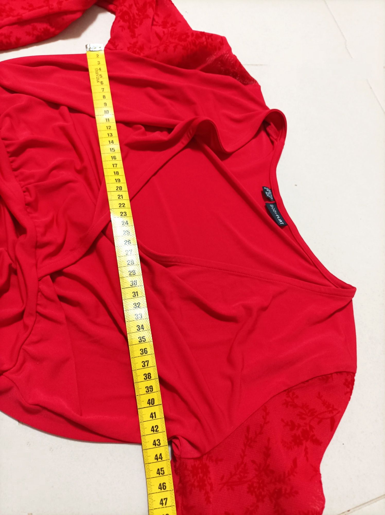 Vestido vermelho marca Body Flirt (Tam. XS)