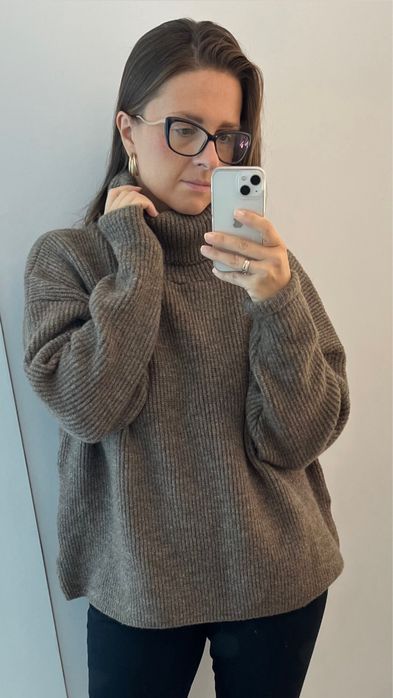 Golf Varlesca sweter z golfem mocca work it 40% wełna wełniany