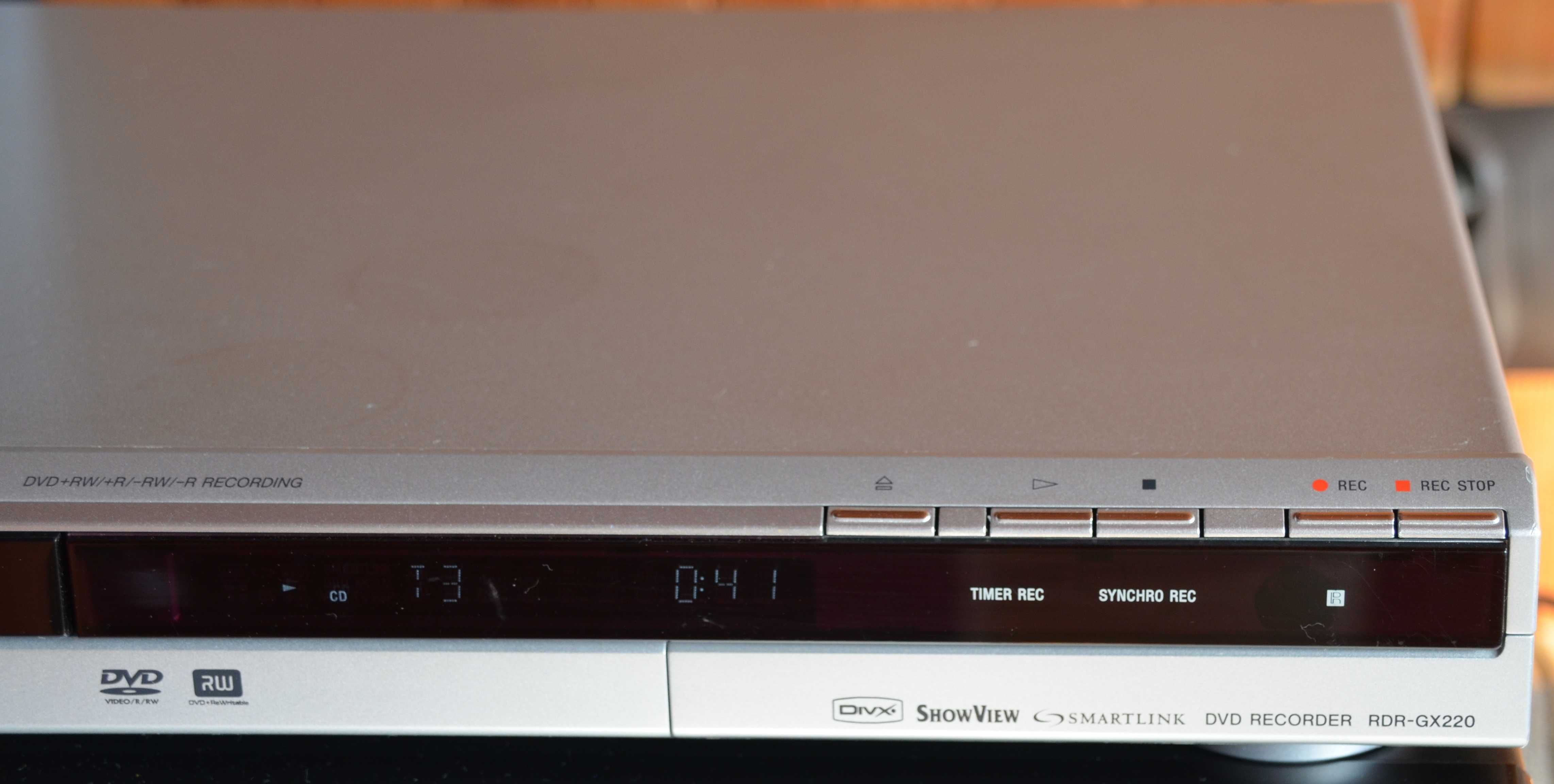 Nagrywarka DVD SONY RDR-GX220  - RW +R  -R  Pilot