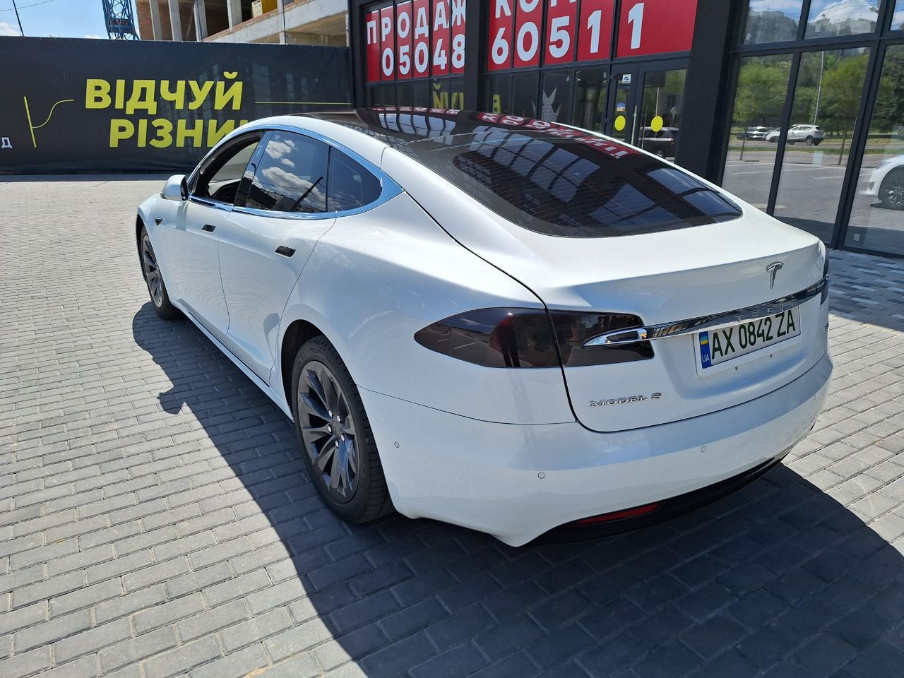 Tesla model "S" - 535 ЛС