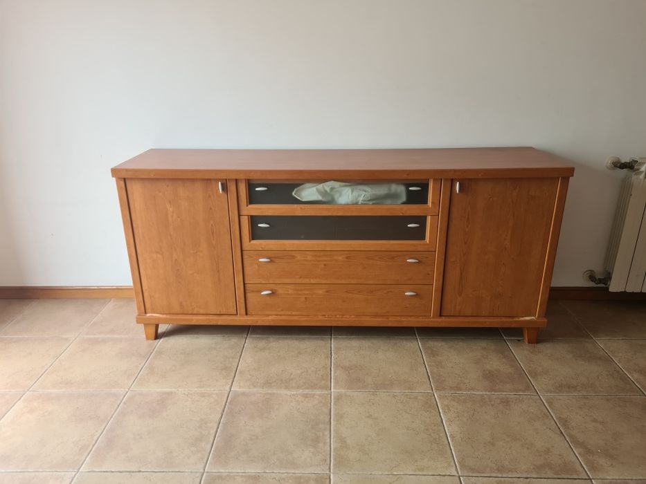 Móvel de Arrumação de Sala