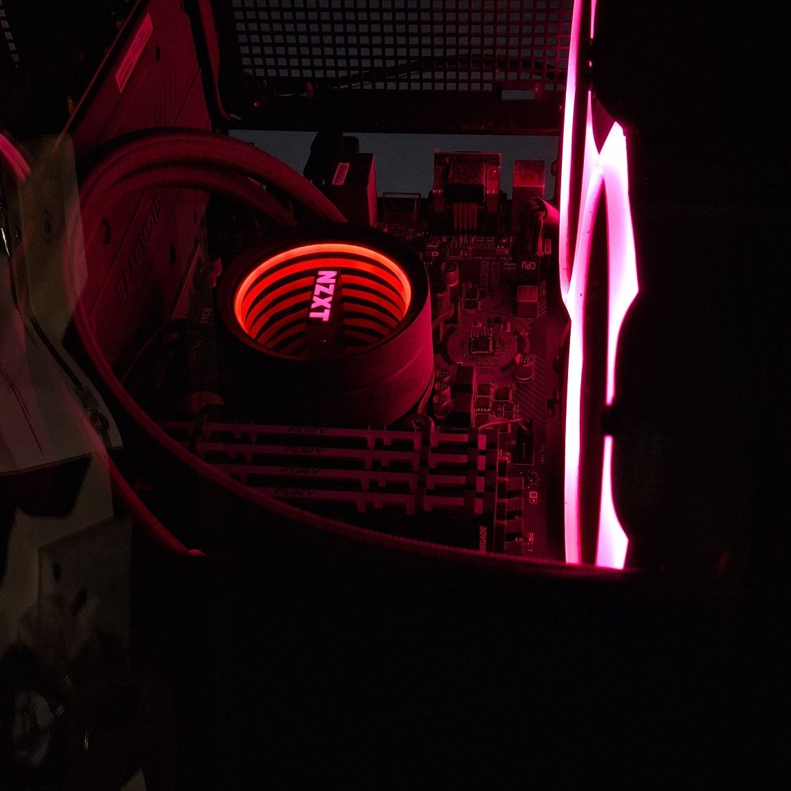 Komputer pc do gier. Nzxt Core I5, 32gb ddr4 ram, m.2 512 SSD, wifi 6,