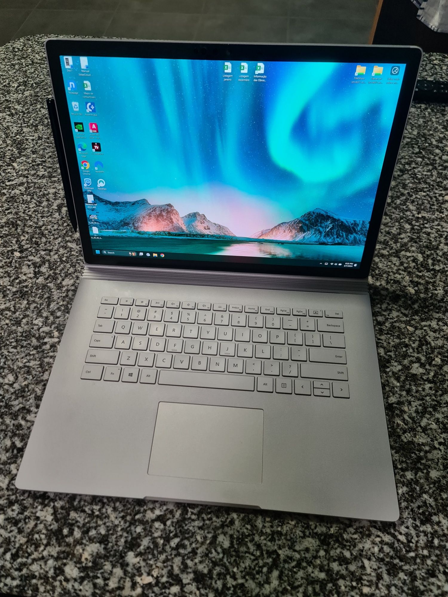 Microsoft surface book 2 4k - bom estado