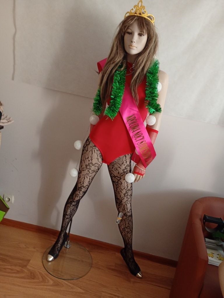 Manekin calopostaciowy