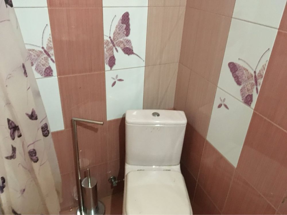 Сдам квартиру комнаты раздельно Екатериненская площадь,1