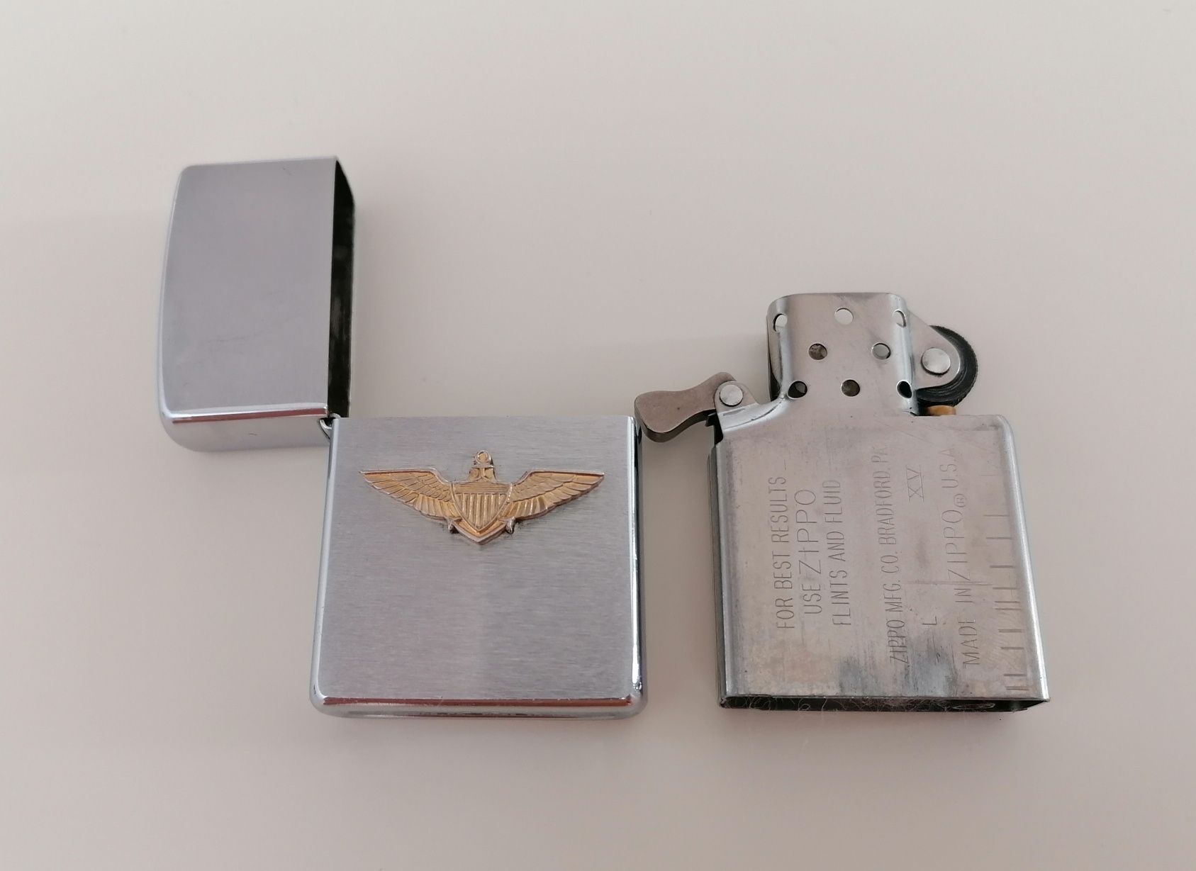 Zippo US NAVY Wings z 2000 roku