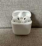 Apple AirPods 2 - oryginalne słuchawki bezprzewodowe
