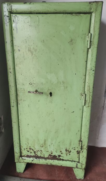 Продам сейф для вещей