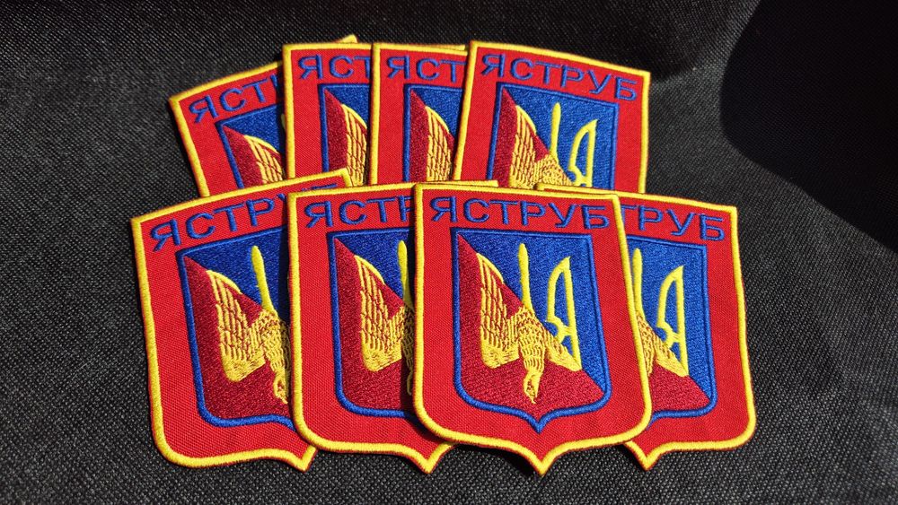 Машинна вишивка на замовлення – логотипи, шеврони, імена